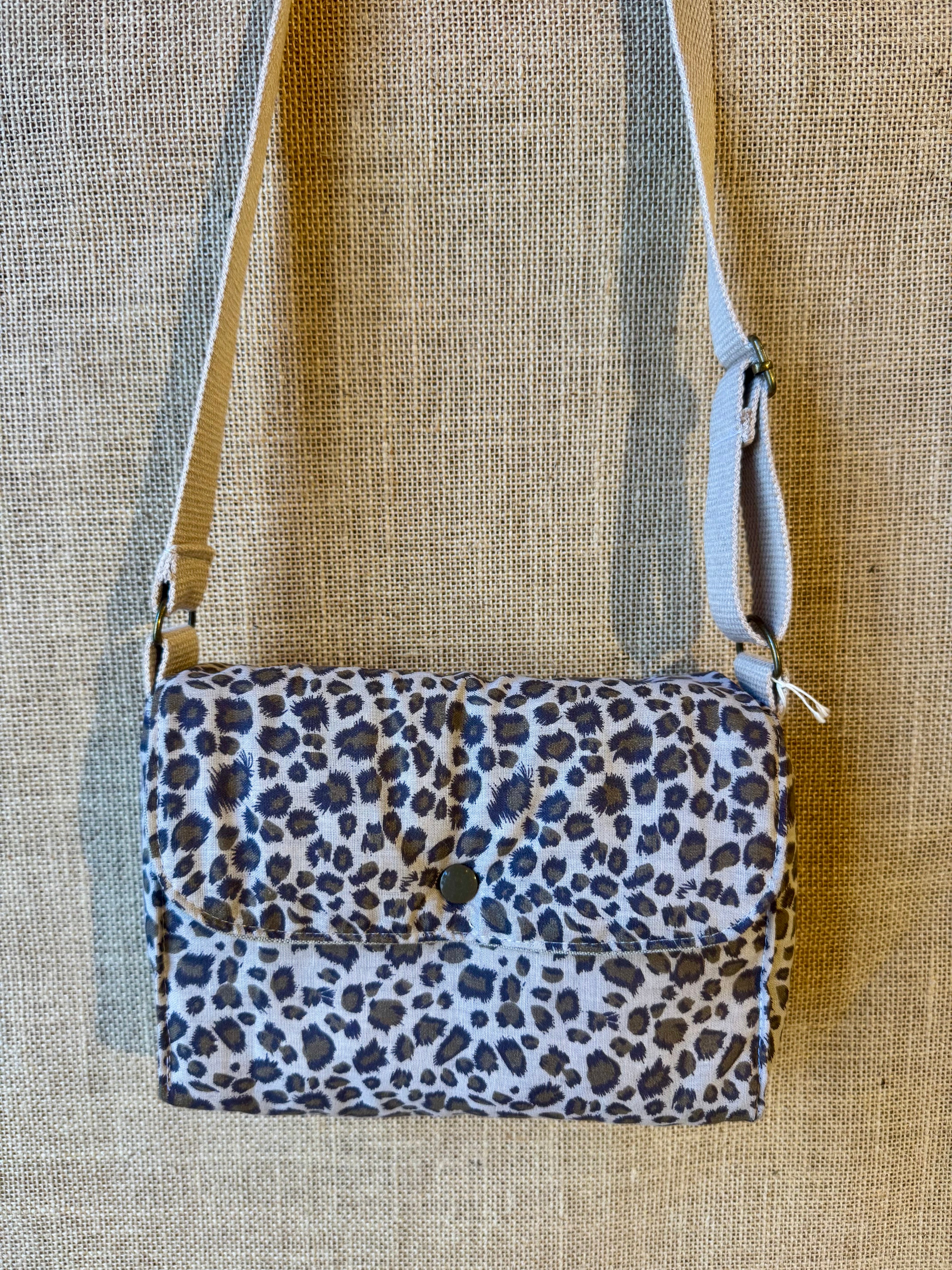 Sac bandoulière en Tissu Léopard et beige