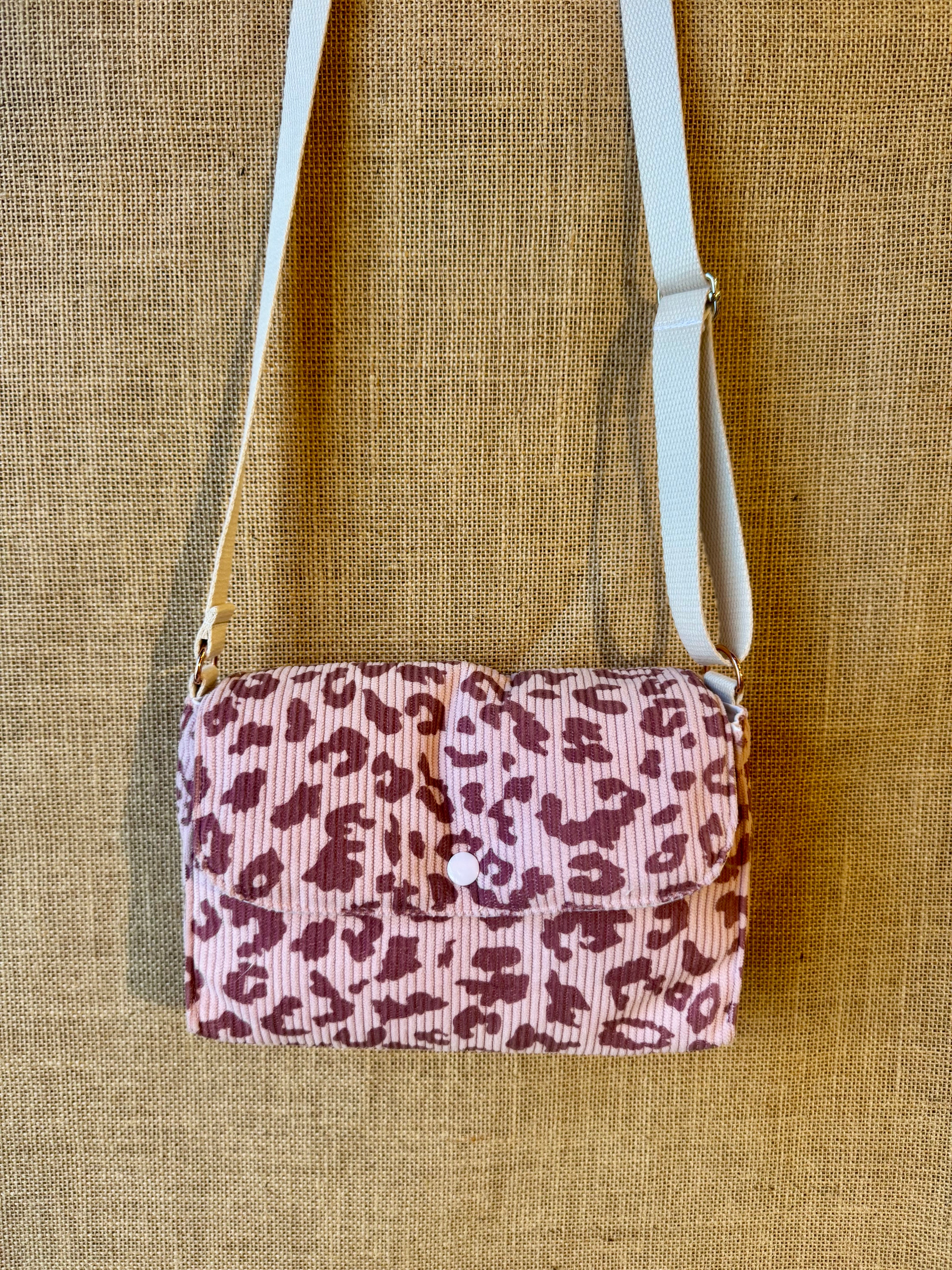 Sac bandoulière en Velours Léopard Rose