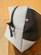 Trousse de toilette - simili gris / grip de moto