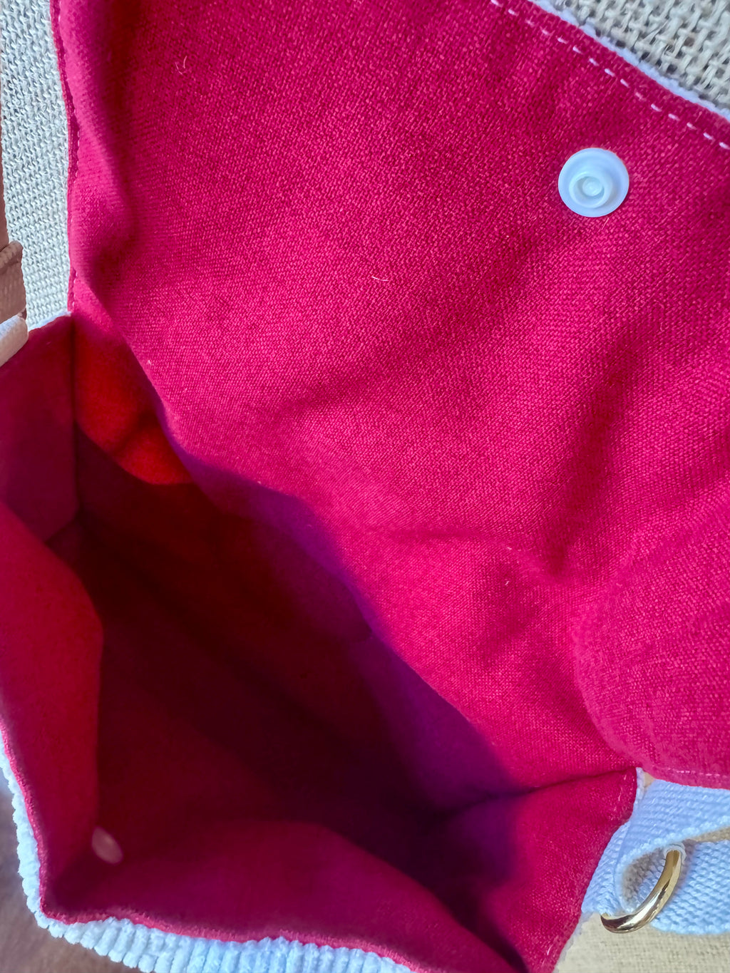 Sac bandoulière en velours blanc motifs fleurs