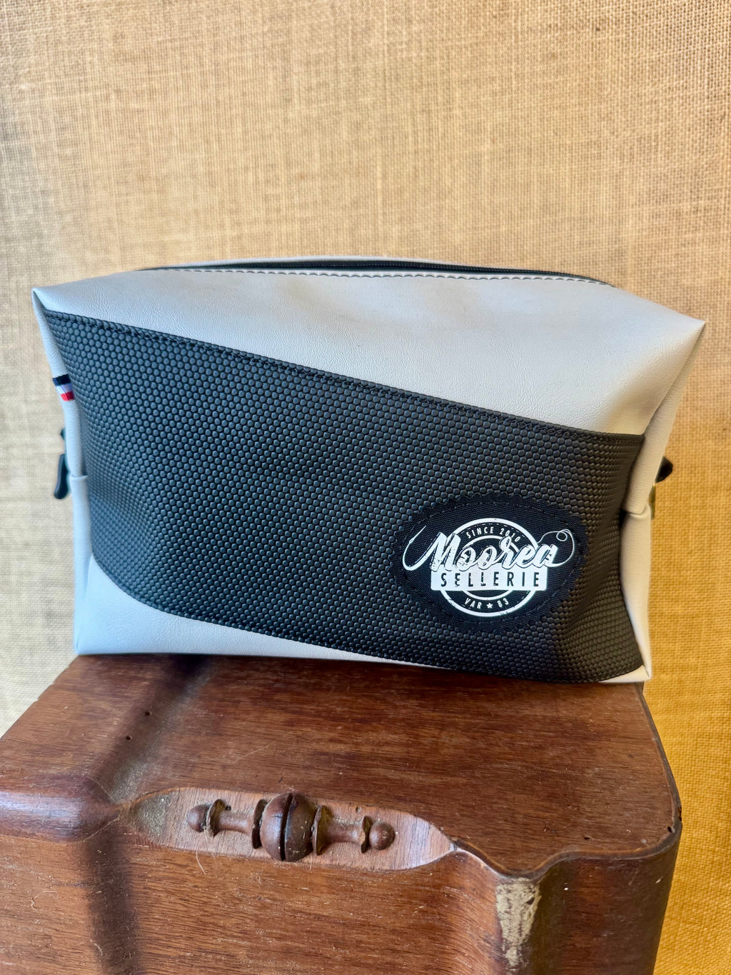 Trousse de toilette - simili gris / grip de moto