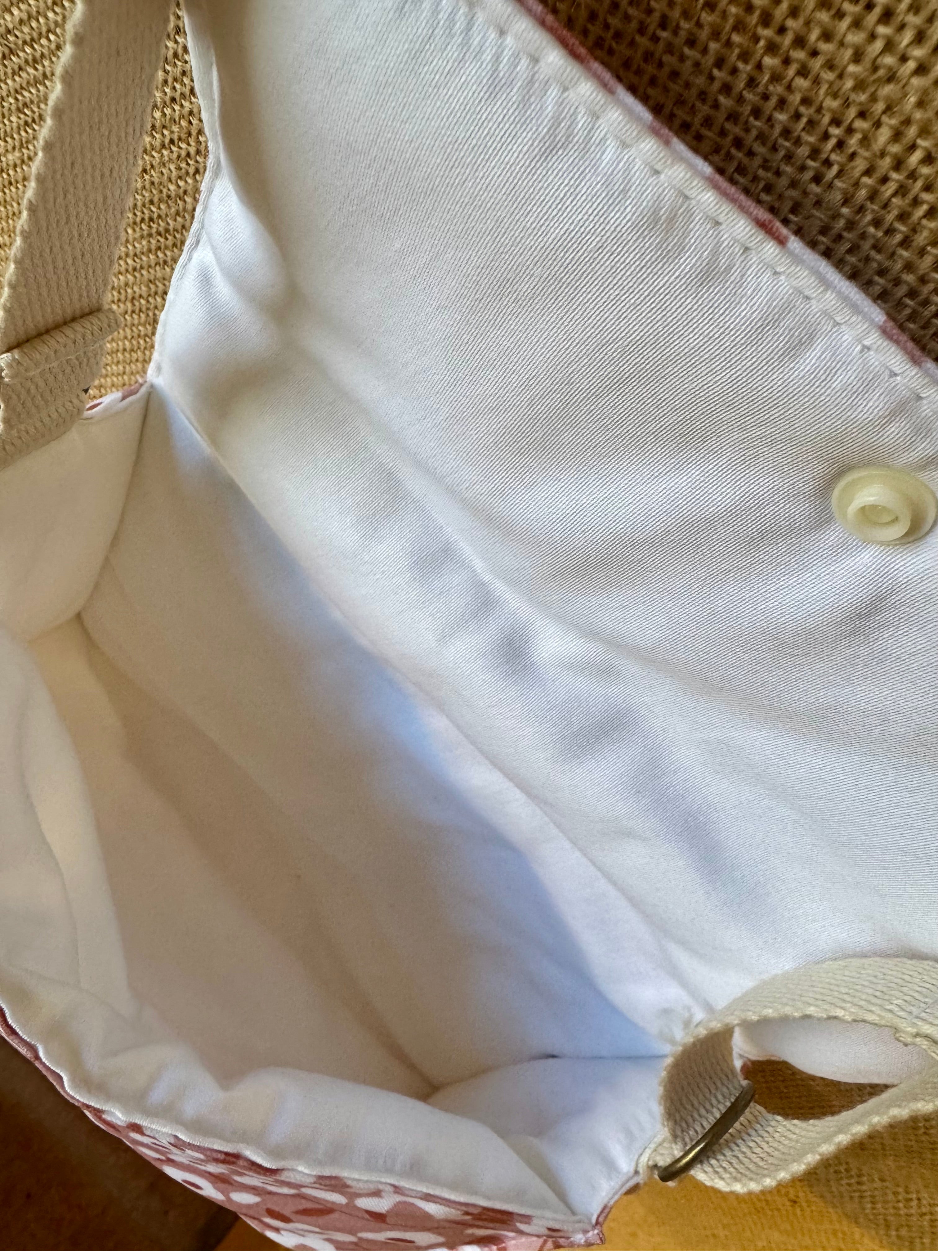 Sac bandoulière en tissu floral beige