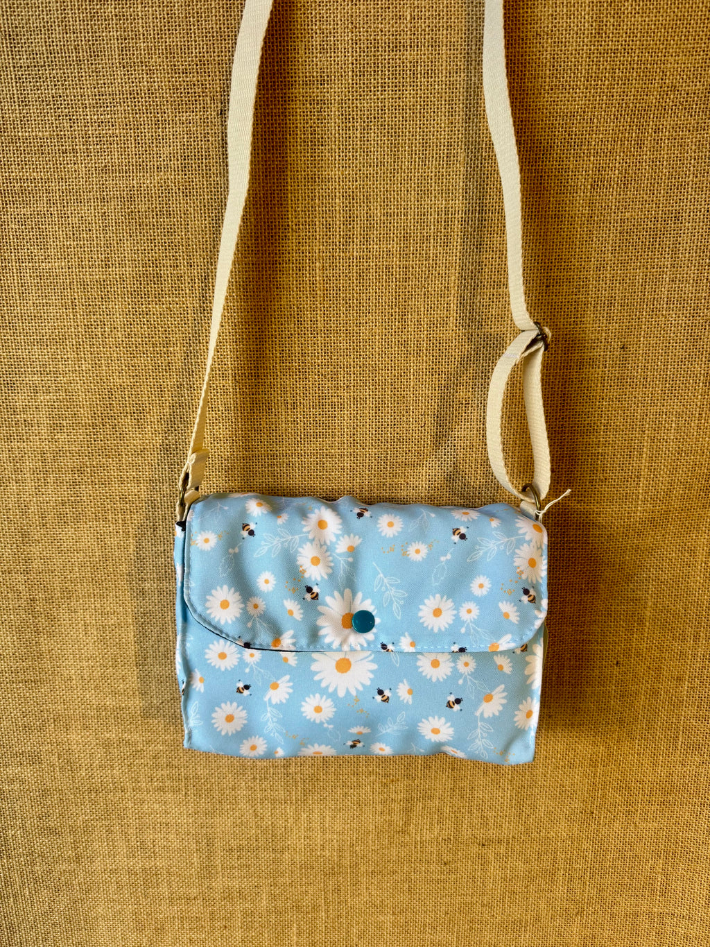 Sac bandoulière en tissu bleu Marguerite et Abeilles