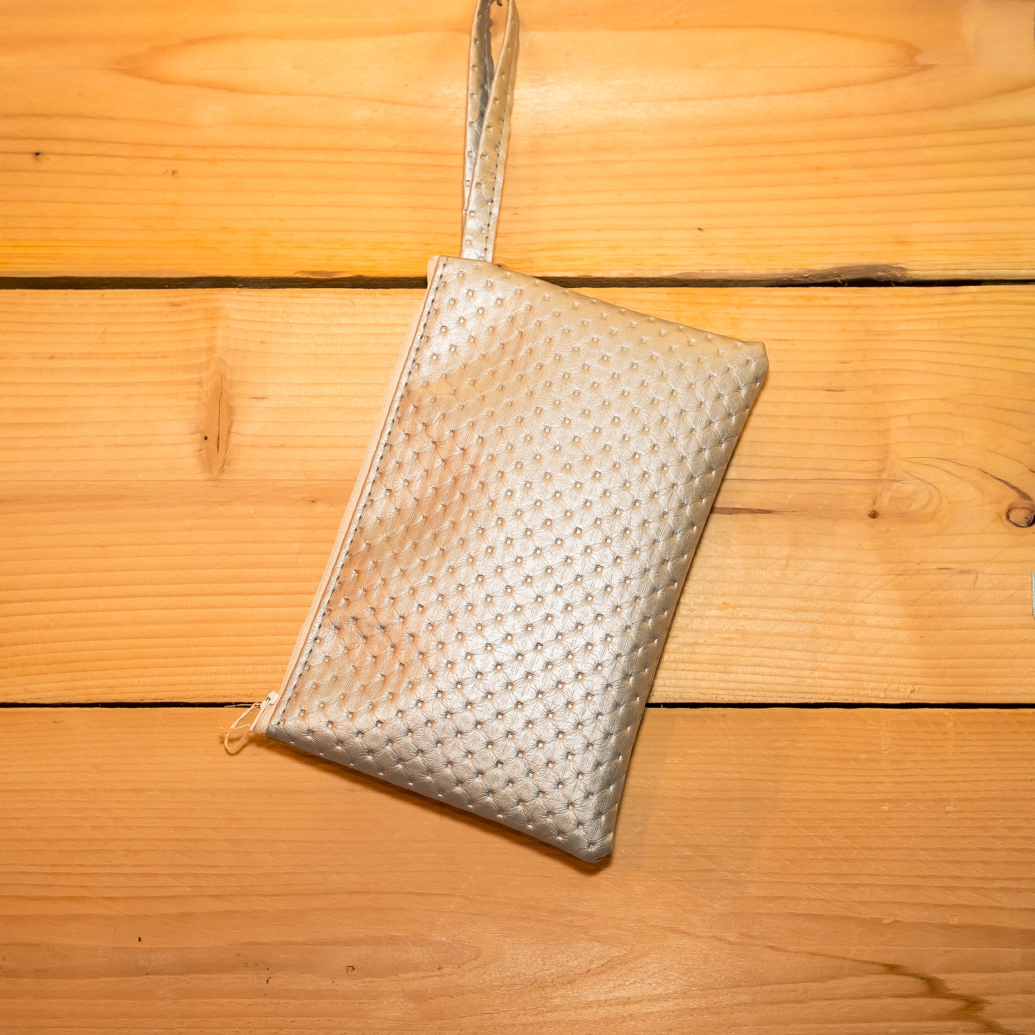 Pochette Plate Simili capitonné Gris Argenté