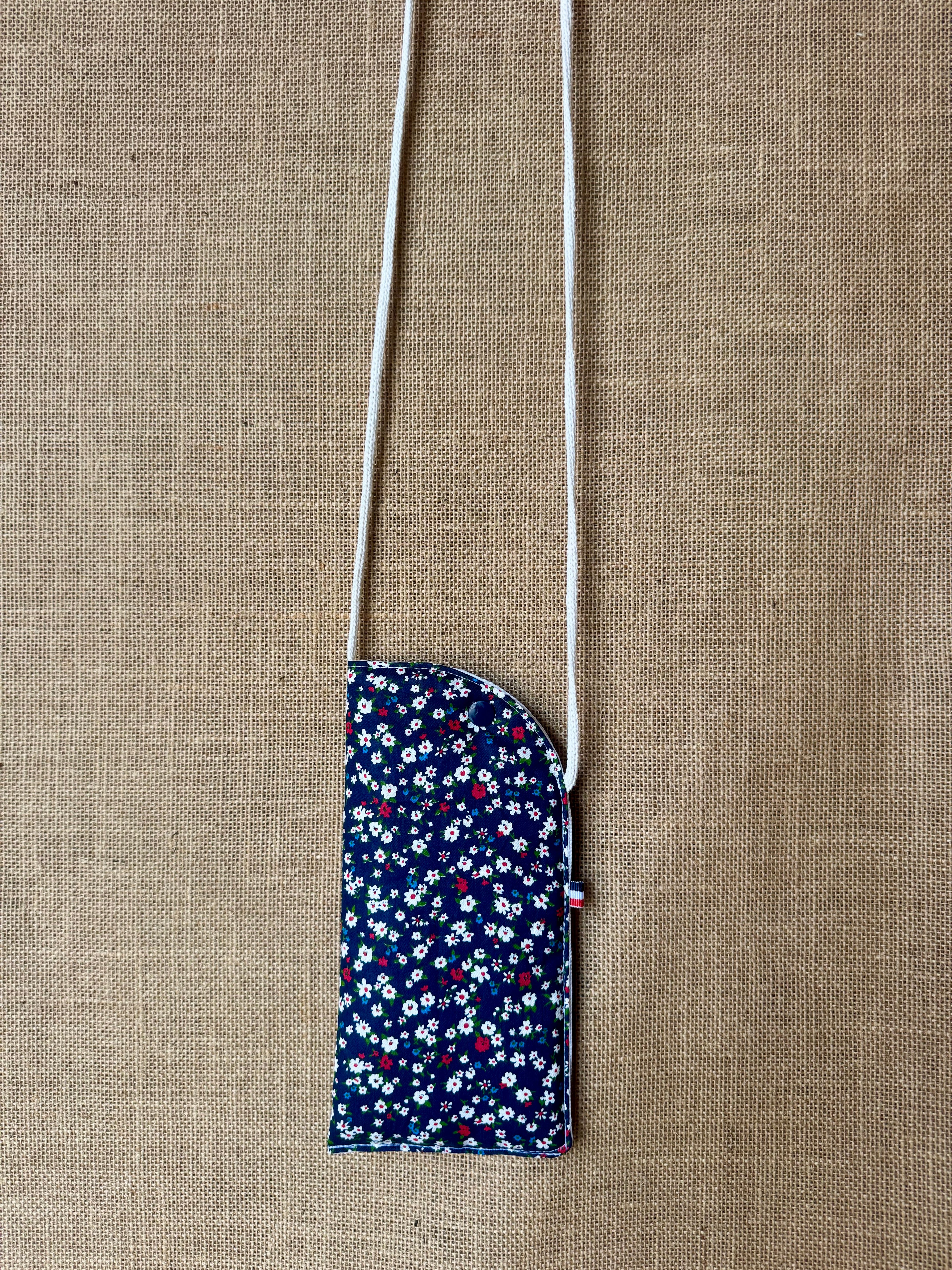 Étui téléphone Bleu Marine / Fleurs