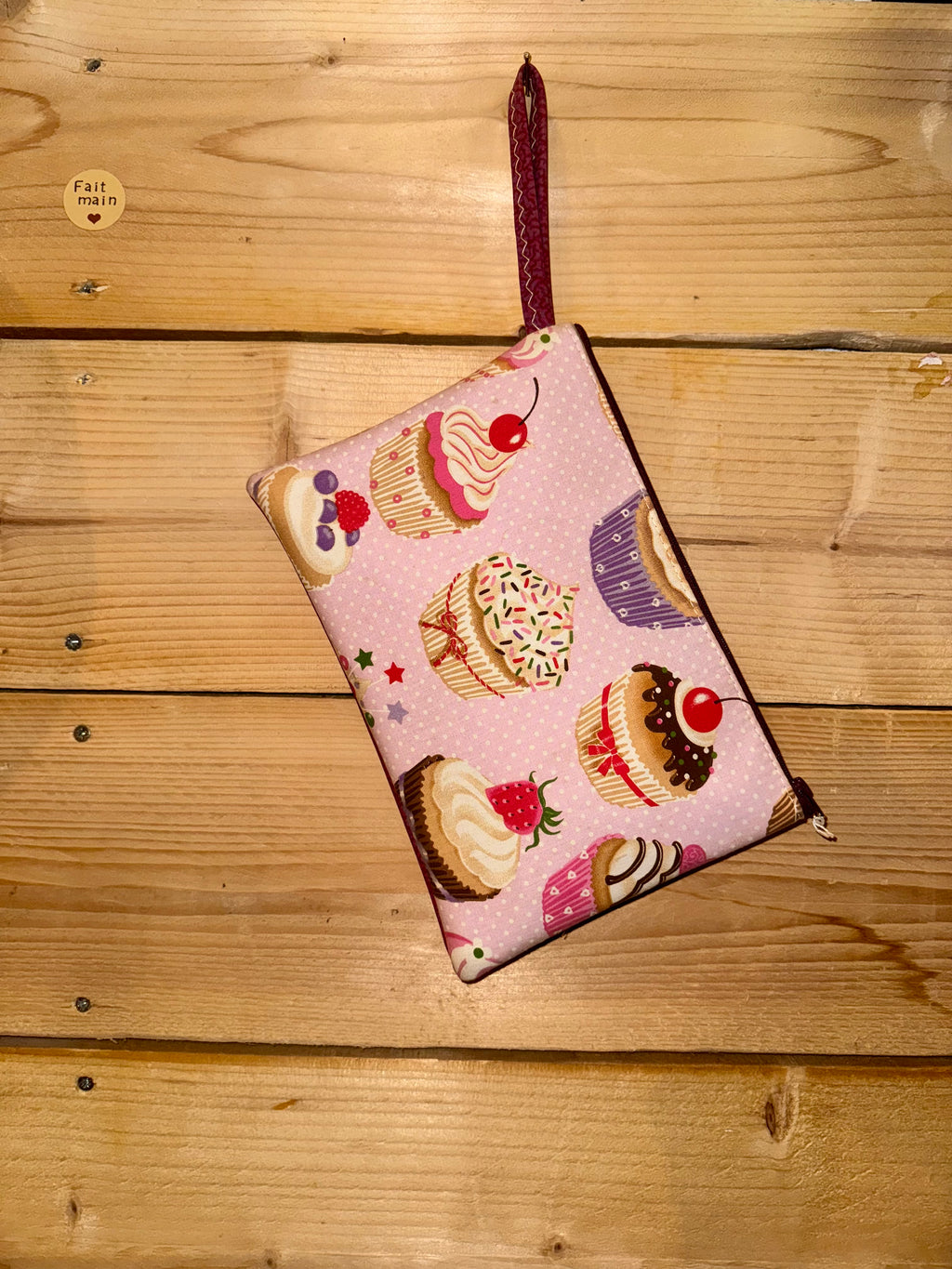 Pochette Plate Simili Fuschia / Tissu Cupcakes